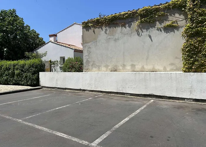 Apartment Sg120-011 2 Pieces 3 Couchages Saint Gilles Croix De Vie